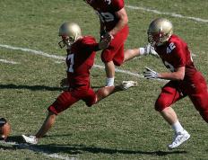 开云体育中国-绿茵史诗，当南部之星的铁蹄碾过紫色浪漫