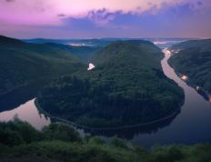 开云体育app-轰鸣与沉默，F1揭幕战的速度激情与皇马封锁苏格兰的战术迷宫