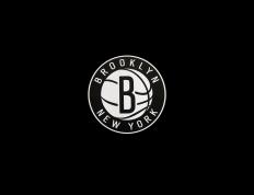 开云体育-极速棋局与血肉长城，当F1收官战遇见活塞血拼爵士