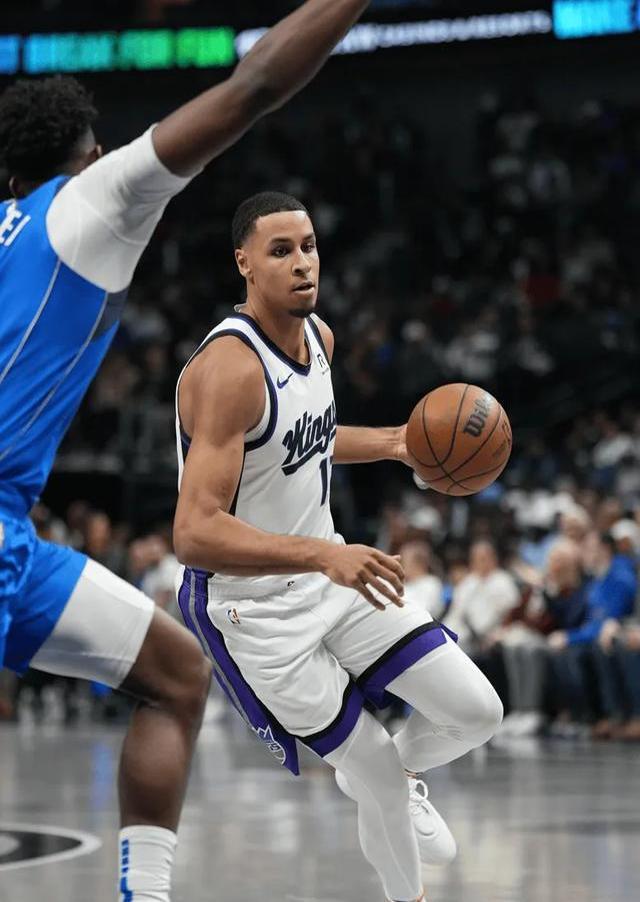 开云体育下载-包含独行侠强势篮网,萨博尼斯高光表现的词条