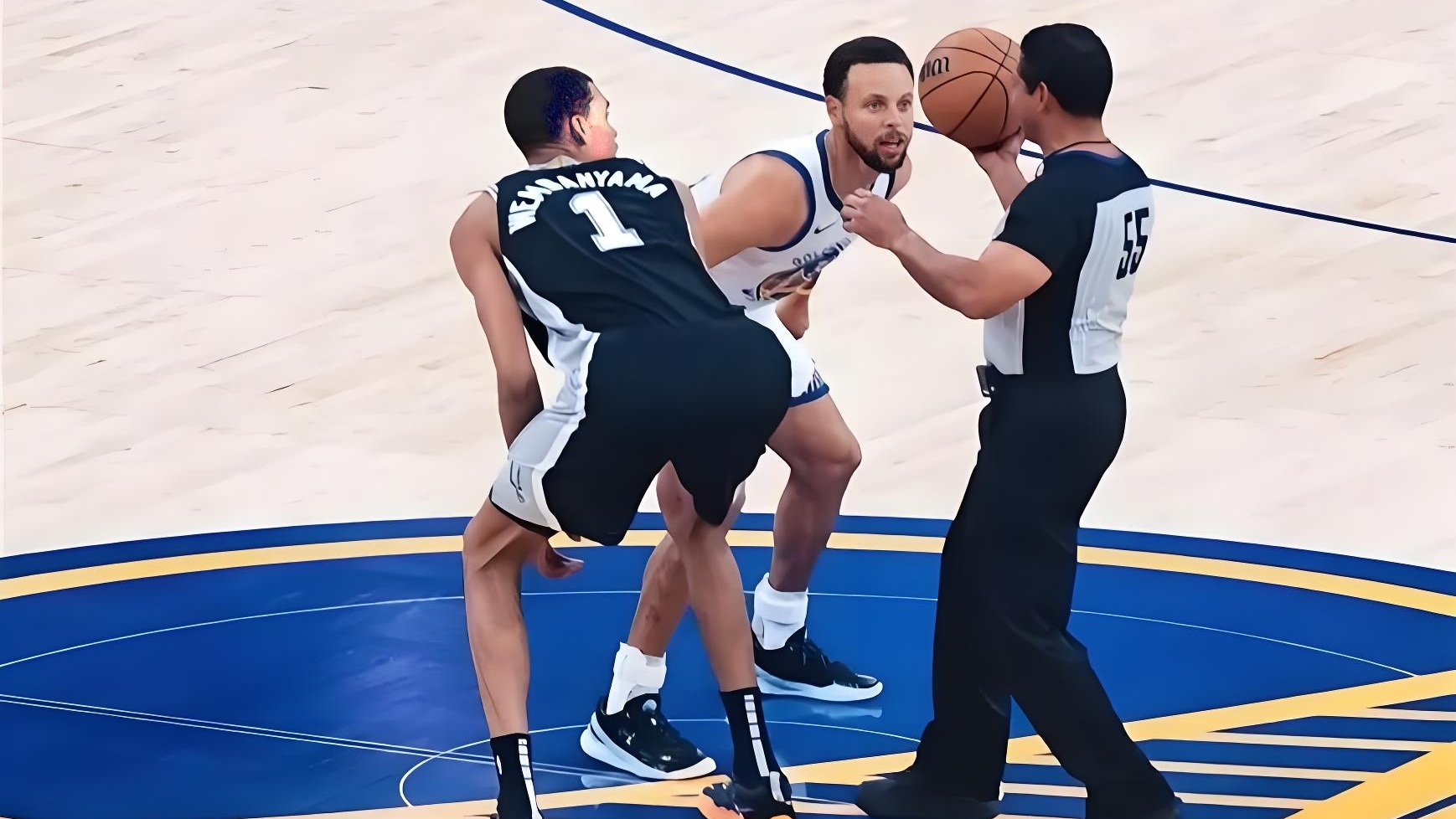 开云下载-灰熊力克马刺，米切尔打破历史纪录