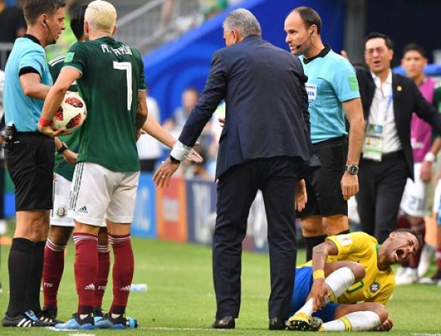 开云下载-荷兰翻盘墨西哥，内马尔刷新纪录