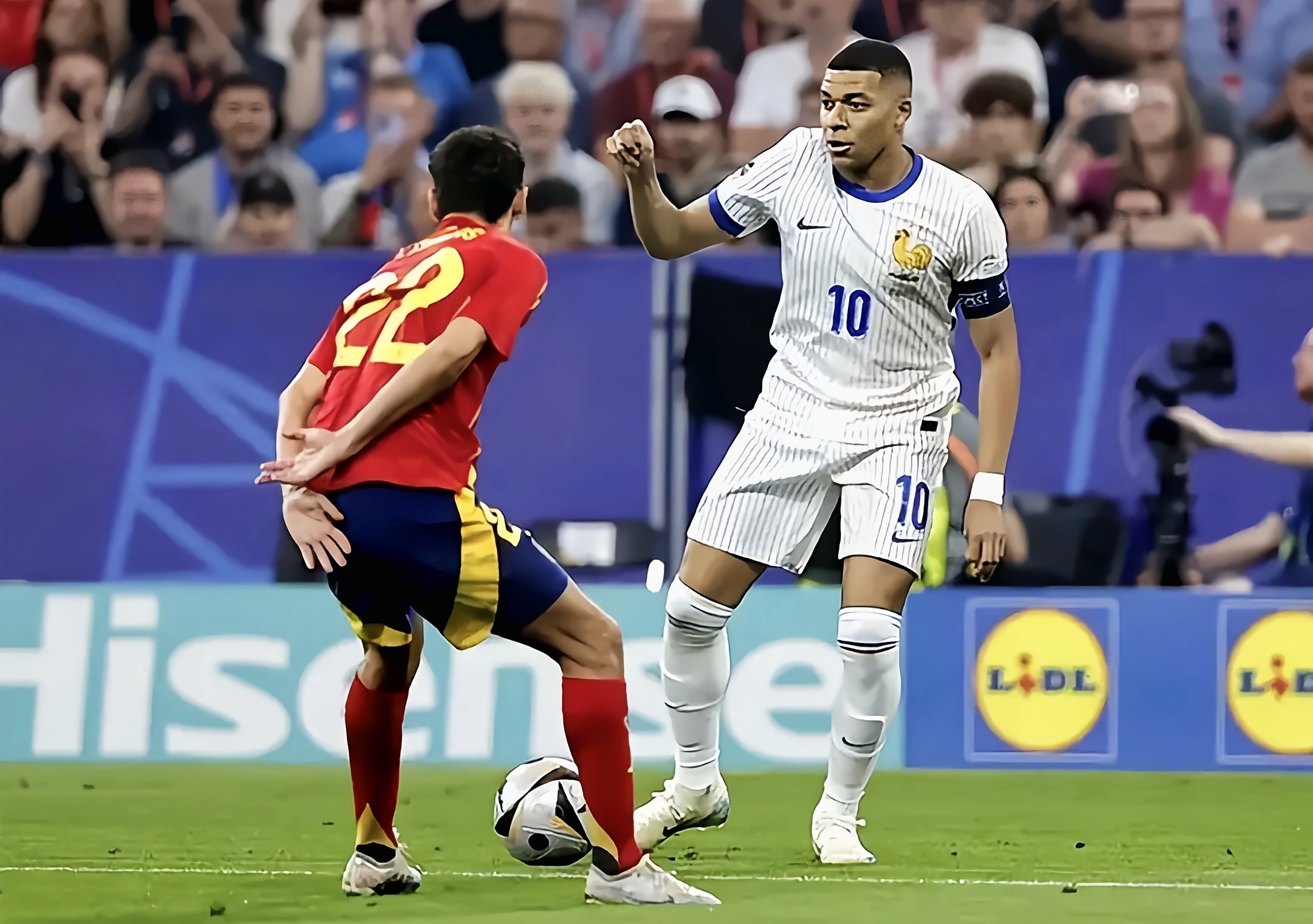 开云官网-瑞典队完胜法国队，奥恰洛夫统治全场