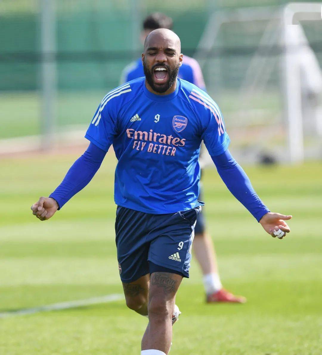 开云体育登录-法国队完胜马来西亚队，辛杜状态火热