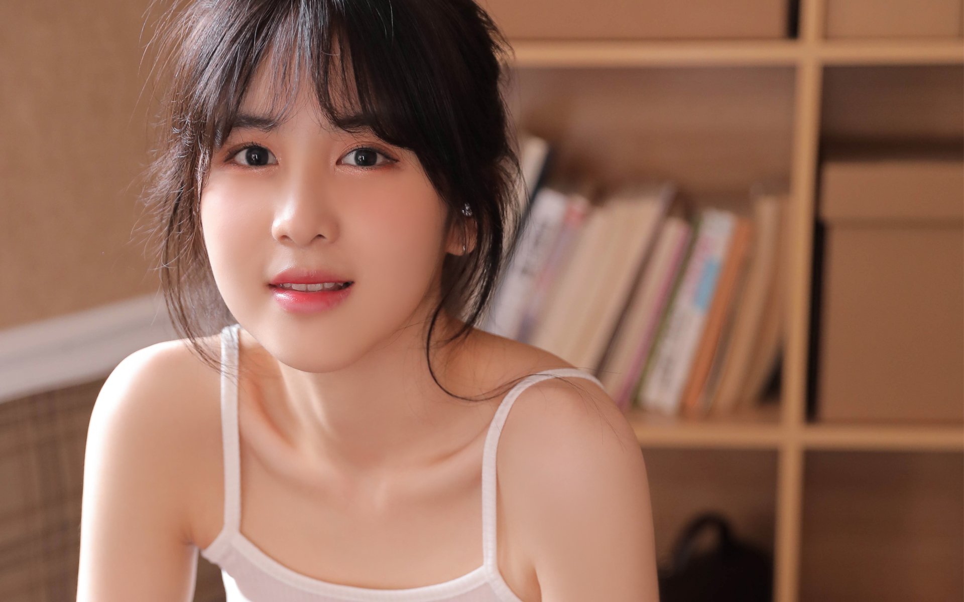 开云下载-霍勒迪全面爆发引领炮火，勇士连续得分狂潮压制活塞