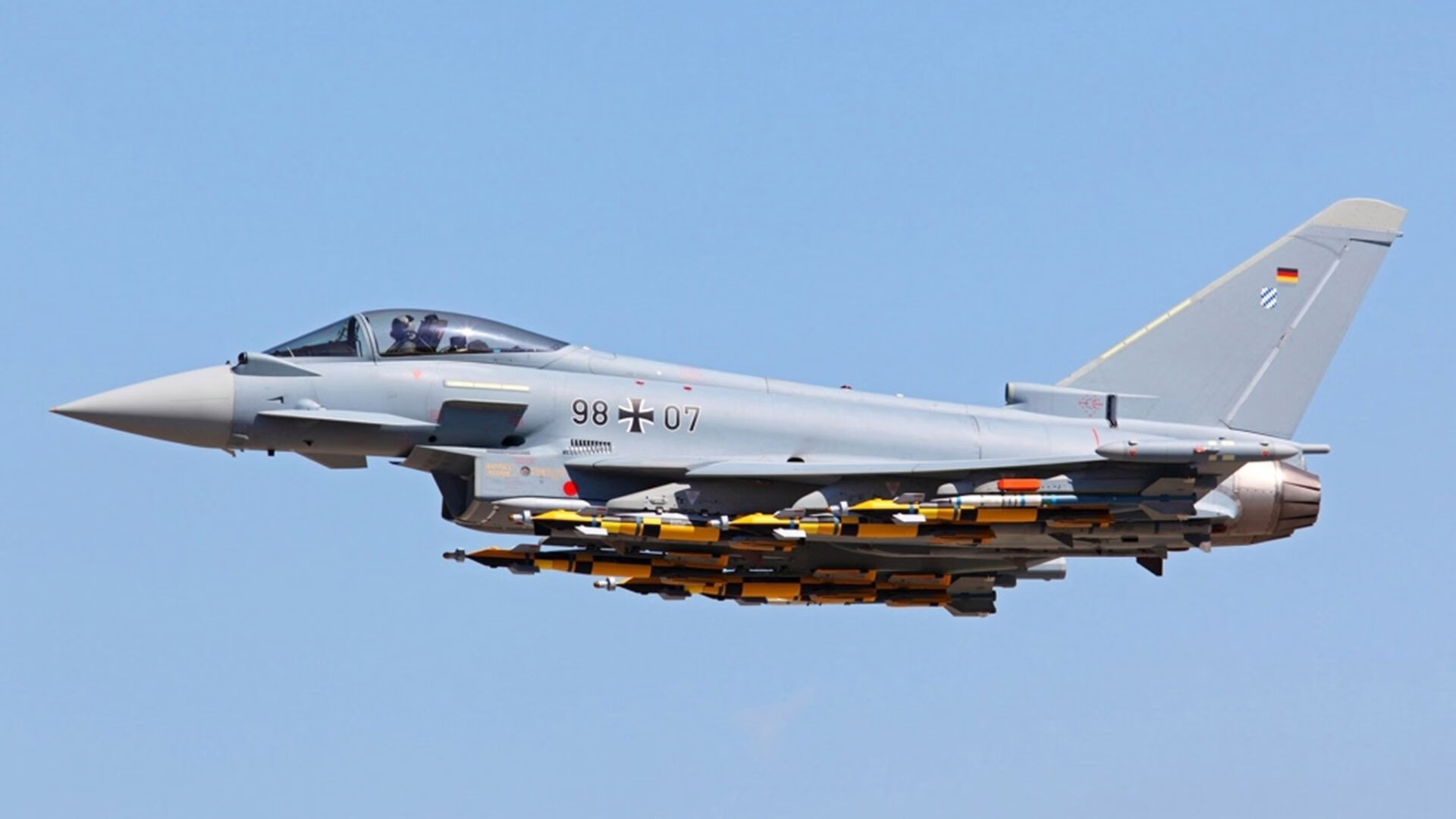 开云平台-年度焦点之战之夜，莫兰特主宰比赛走向