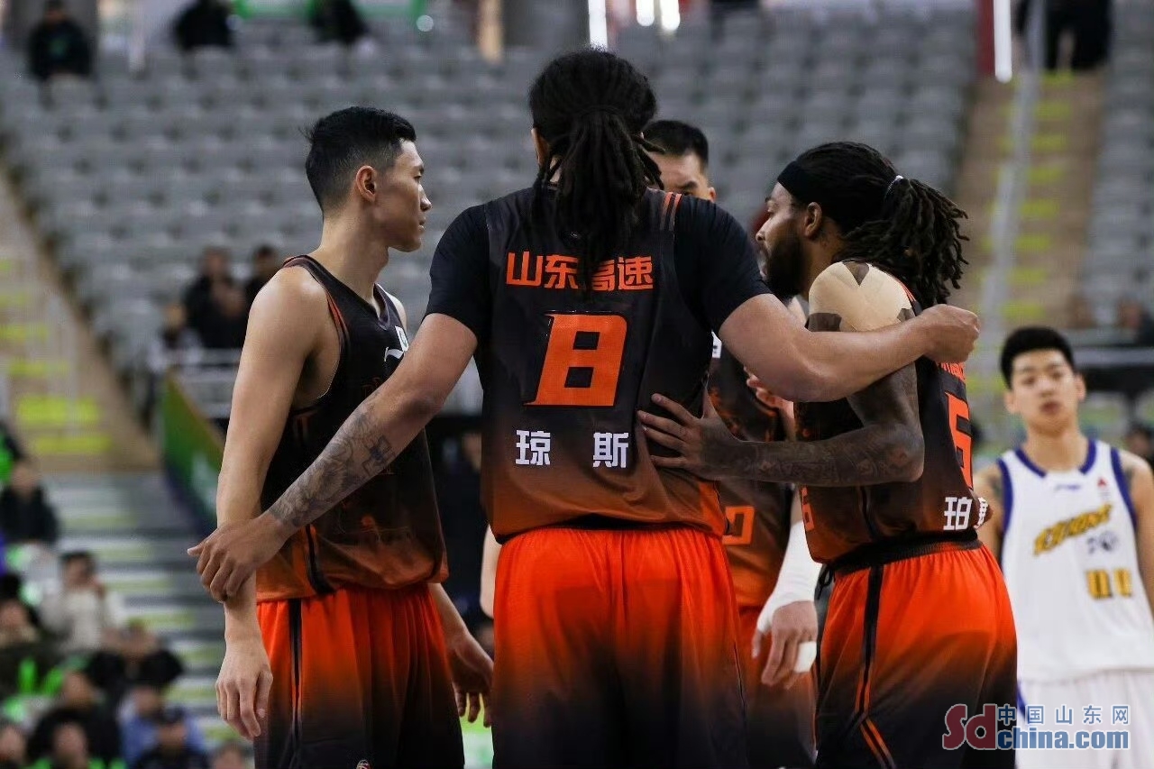 开云APP-广厦队险胜山西队,恩比德关键制胜