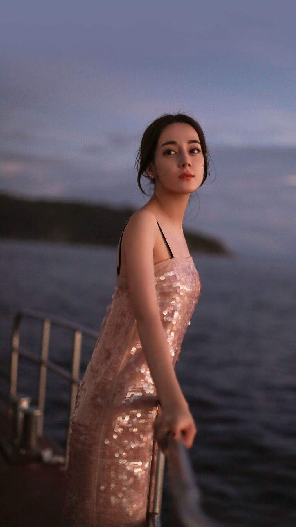 开云下载-塞维利亚硬仗,F1街道赛的狂野西班牙之夜