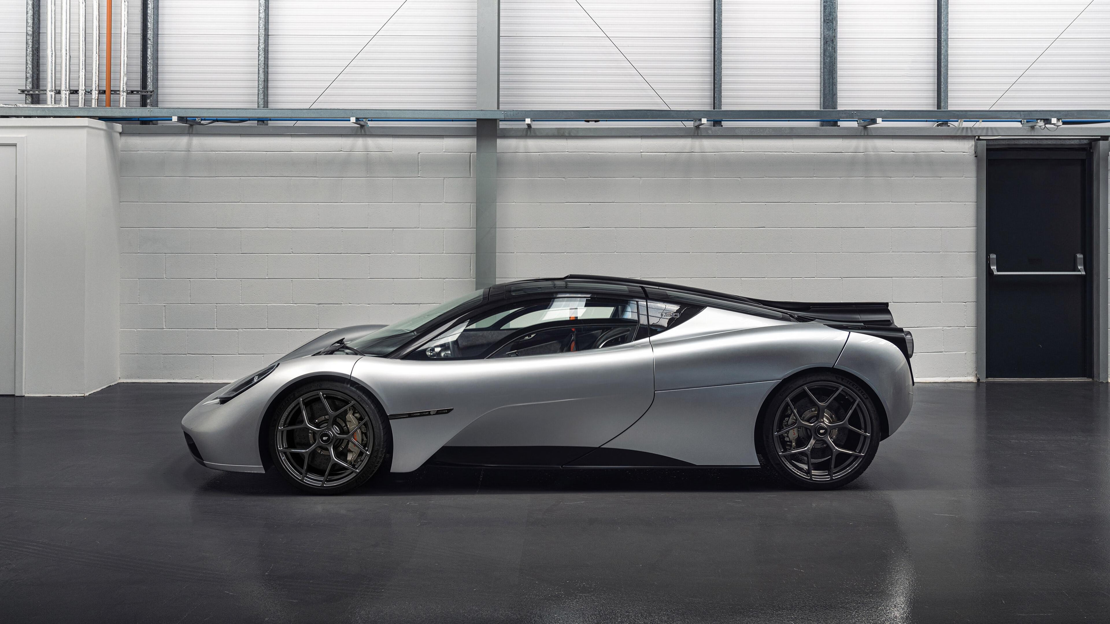 开云体育APP下载-引擎轰鸣！布克攻防转换将火箭队带至极限时速